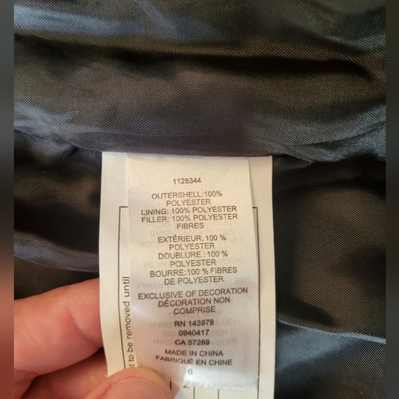 Puma Kids Black Puffer Vest, Size 6 - Picture 4 of 4